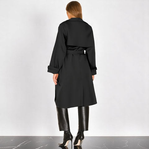 Romy | Elegant og moderne trenchcoat